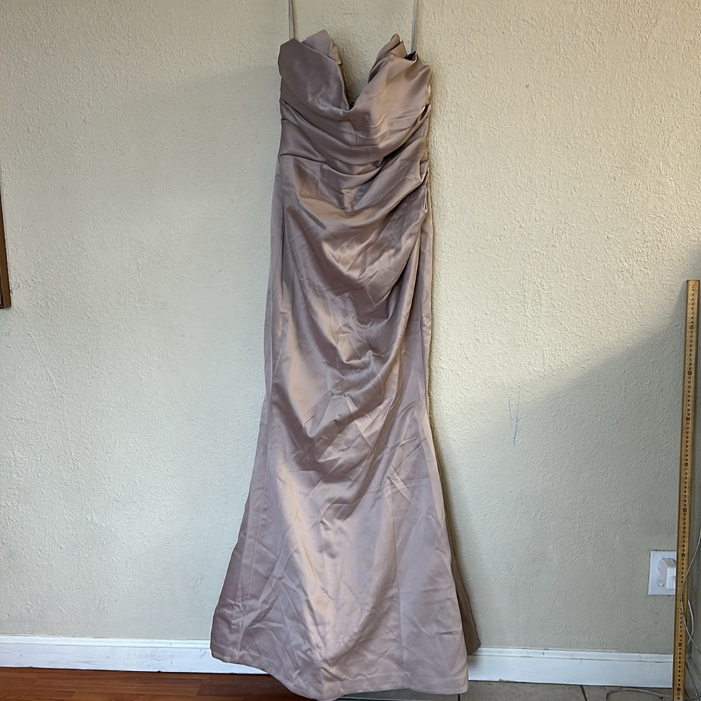 HOUSE OF CB - FLEUR MUSHROOM SATIN STRAPLESS GOWN NWOT mermaid dress size L - Picture 4 of 14